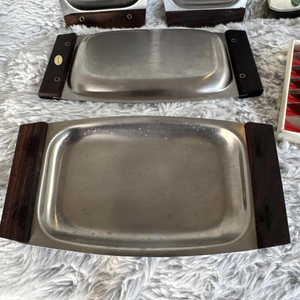 Vintage Stainless Steel & Wood MCM Single Server Snack/Appetizer‎ w/ Spreaders - Picture 2 of 9